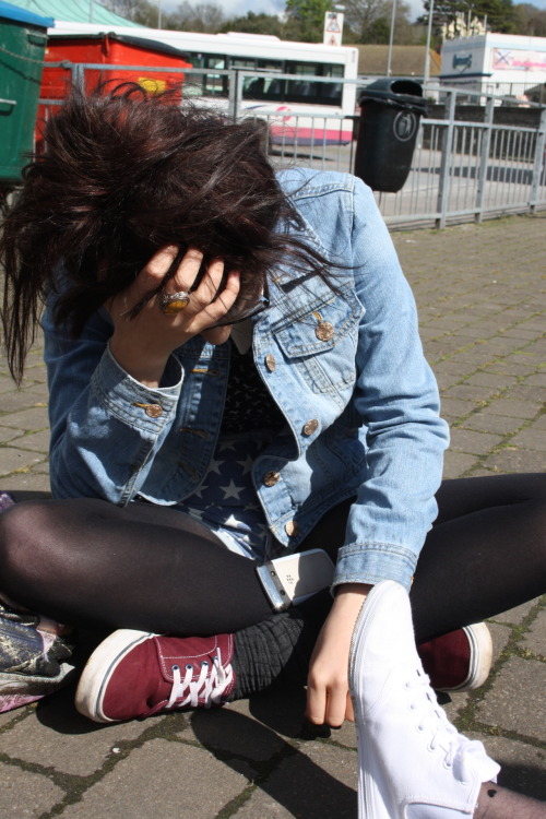 b4rbies-with-vans:HIPSTER BLOG THAT FOLLOWS BACK WITH FREE CODES + FOLLOW ME AND U CAN SELF PROMO IN