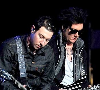 avengedbrasil:  Avenged no Brasil. - Pedido de: fuck-yeah-a7x 