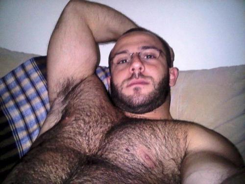 furryhotties: holy fuck! this nerdy beefy furry cub dude is fucking hot! 