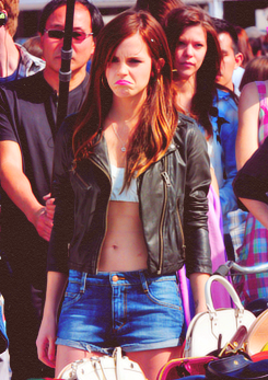 catboogers:  cosmocrat-:  wow i cant believe thats emma  She looks like a really