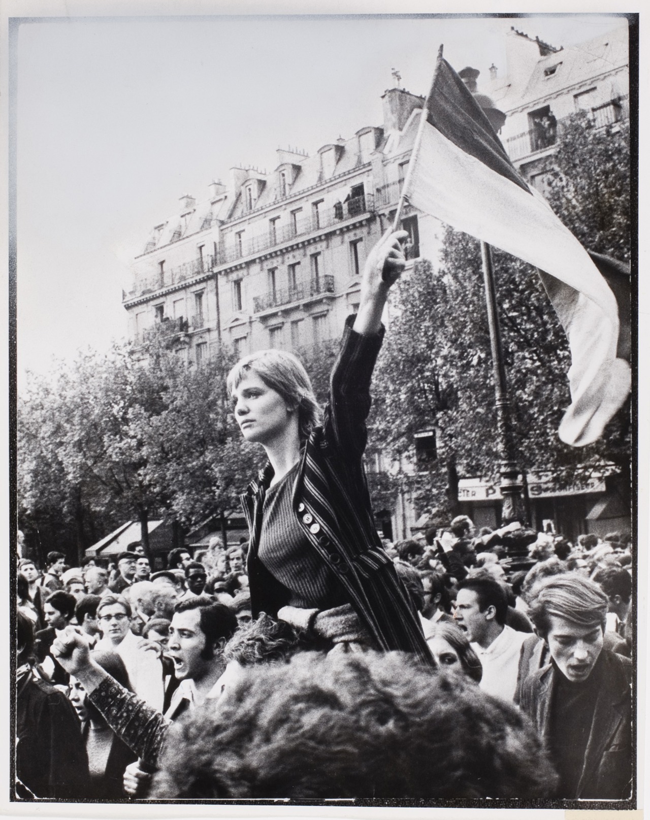 lecollecteur:
“ Jean-Pierre Rey: Girl Waving Flag During General Strike, Paris, May 1968
LIFE‘s May 24, 1968 coverage of the Paris uprisings:
“ The street battle of Paris began with student demonstrations and swiftly escalated into savage warfare....