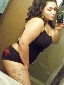 Thick Set Sexy Mirror Shot. [Follow For Loads More Like This] - Certified #Killerkurves 