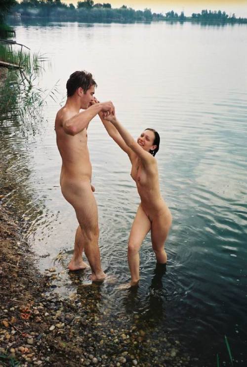 nudecouples: a helping hand