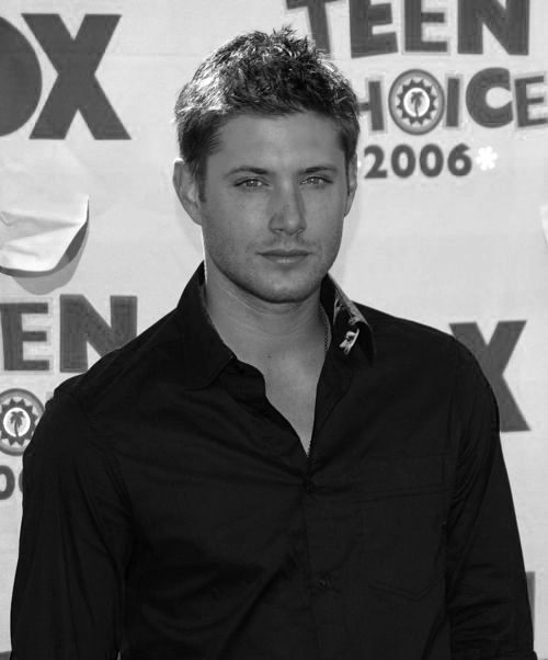 uuuh-shiny:  Jensen Ackles on Teen Choice 2006 