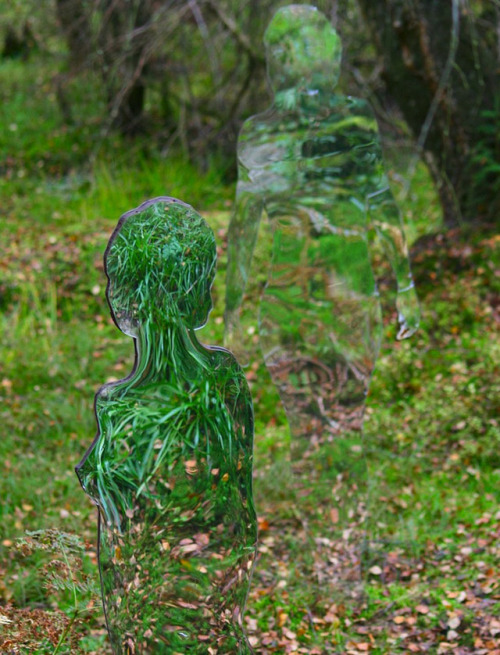busofstruggle:  weedandsyrup:  showslow:  Amazing mirrored sculptures of humans and animals created by talented Scottish artist Rob Mulholland. Mirrored life-size figures blend into surrounding environment and reflect the constant flux of movement