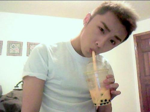 haycalhay:  bubble tea~ 