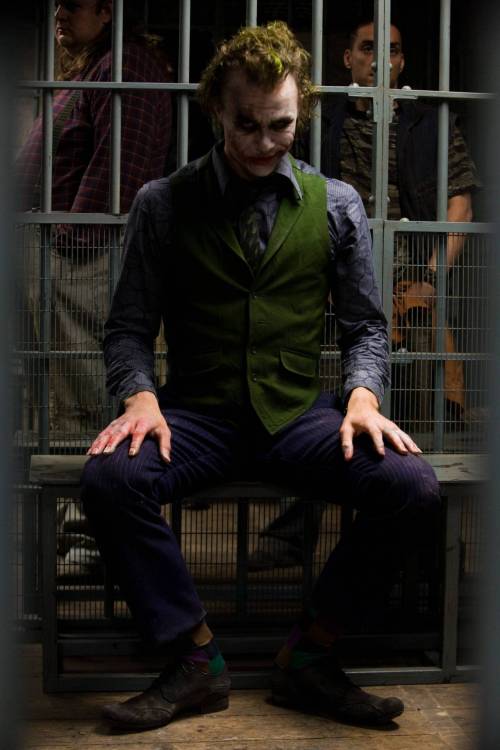 harleyqlove:  welcome—to-the-madhouse:  i-think-i-am-obsessed:  Why does this seems sexual to me!?!?!?!?!  Because he’s inviting you to sit on his lap. You know you want to :P  