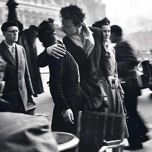 inzoom:  :: Robert Doisneau, French photographer “I would never have dared to photograph people like that. Lovers kissing in the street, those couples are rarely legitimate.” Robert Doisneau   Robert Doisneau is an amazing photographer. x 