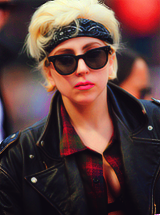 hyelim:  Top 9 photos of Lady Gaga with glasses | asked by marcomonster. 