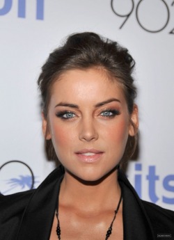 dystopiantt:  jessica stroup 