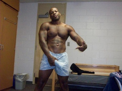 beardedbruthaluva:  L love me some him…………. 