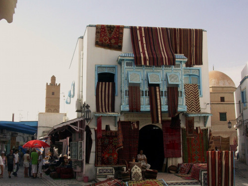 globed:Kairouan, Tunisia (source)