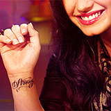 we-heart-demi:   […] ”Se cortar não