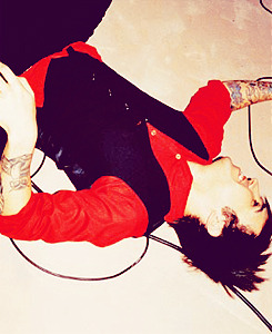 falloutboyneverdie:  “no matter what they say, don’t believe a word.” 