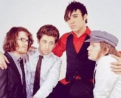 falloutboyneverdie:  “no matter what they say, don’t believe a word.” 