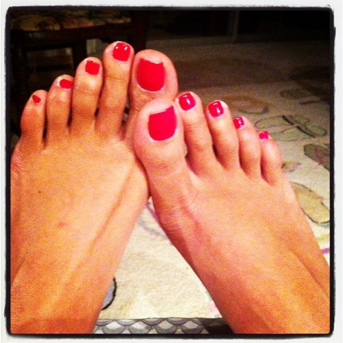 daratouch:#toes#feet#polish#opi (Taken with instagram)