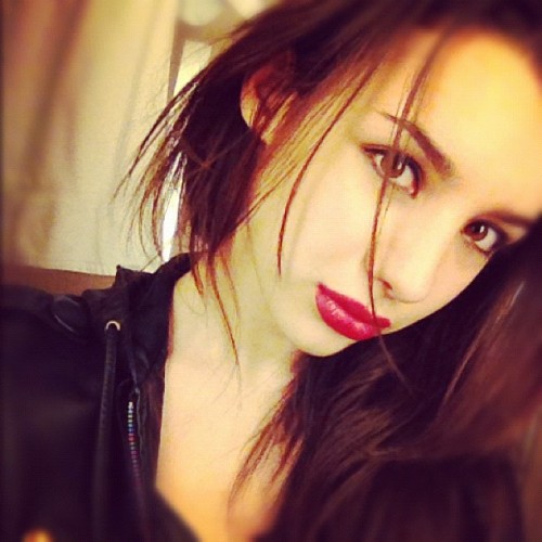 zombieinmyhouse:  Red leeps (Taken with instagram) 