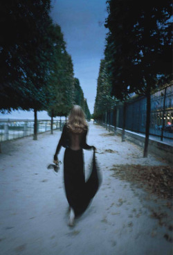 suicideblonde:  Lindsey Wixson in Paris photographed
