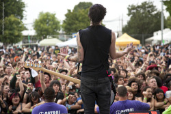 tallyitupkellinquinn:   Shayley Bourget- Of Mice &amp; Men  LITERALLY MY FAVORITE PICTURE OF SHAY and it was at Rockin’ Roots :’) ajsdhjad 