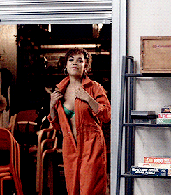 thefinestbitches:  Antonia Thomas 