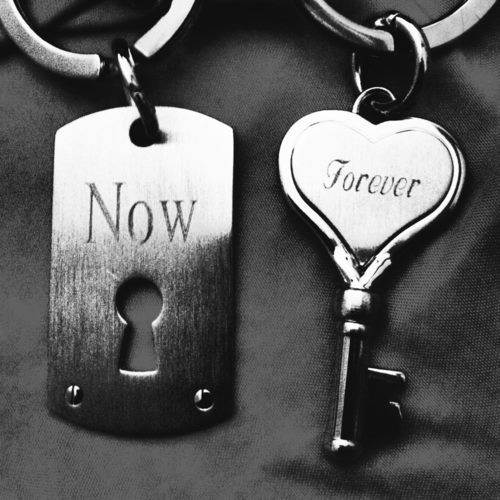ttrulymine:  houseoferotica:  I was just thinging the same thing… :-) deepestdesires:  There is just something about these key rings… I want!    Reblogged via Stumblr