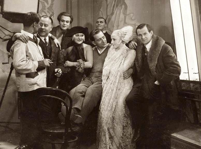 oldhollywood:  Brigitte Helm, Fritz Lang, Heinrich George and assorted cast &amp;