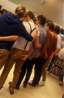 aussiecockboys:  Re blog this!! This was taken in Fox radio station in Melbourne Australia! Who thinks they are all straight now? 