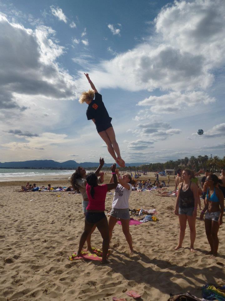 tomikocandy:  throwing a twist basket :) 