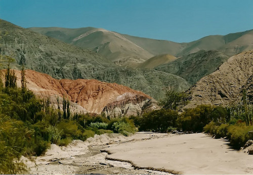 (via Cerro de los Siete Colores | Flickr - Photo Sharing!)Purmamarca, Argentina