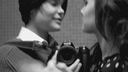 virtues-of-bubs:  Eu sei que a gente nunca se viu, sei também que a distancia é