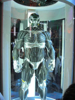 El nanotraje de Crysis 2. ALUCINANTE *o*