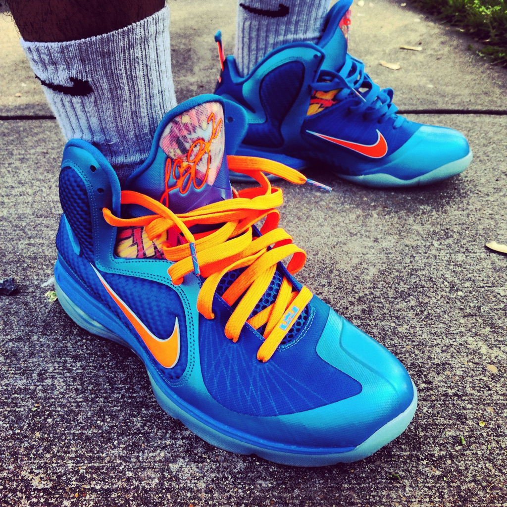 ralayone:  Lebron 9 “China”  Sunday 4.15.12