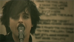 Favourite Music Videos 21 Guns by Green Day
