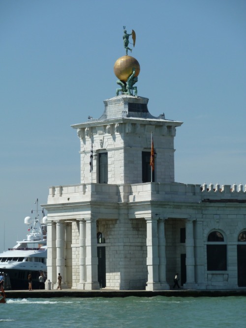 Dogana da Mar, Venice, view of the tower and detail with Fortuna, project by Giuseppe Benoni, statue