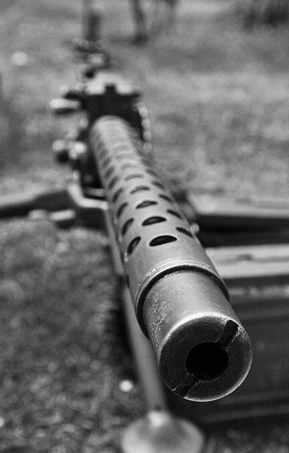 confirm3dkill:  drugwar:  .303 caliber Machine Gun.  dat 1919