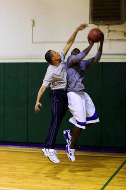 crwneckshawty:  kngshxt:  dope-kulture:  drugwar:  wavy-spice:  bvnds:  yeahcarmelo:  MJ and Obama.. nice  this picture is gold  Godly pic  dammmmmmmm   Bow down  yall think mj hoopin in some damn air max 90s???   shit he do wear them Mary j bilge boots