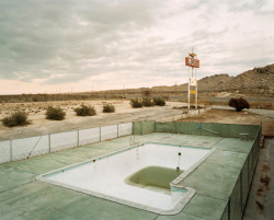 ianbrooks:  Post-Apocalyptic Swimming Pools photos by John Bennett Back when I was but a wee lad traversing the country in amazing flying aeroplanes, I was always fascinated by the amount of swimming pools nested in backyards that usually went unnoticed