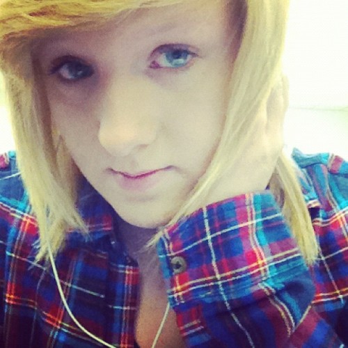 #music #follow #like #igers #ig #instagood #instagrove #iphonesia #girl #teen #plugs #holes #blonde #gauges #blue #eyes #iphoneography  (Taken with instagram)