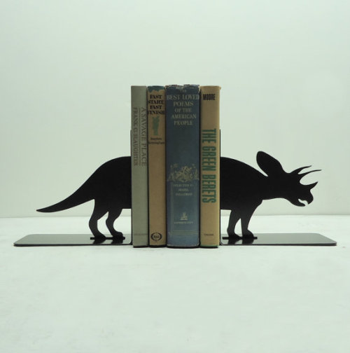 fuckyeahbookarts:Awesome Hand-crafted Bookends by KnobCreekMetalArts