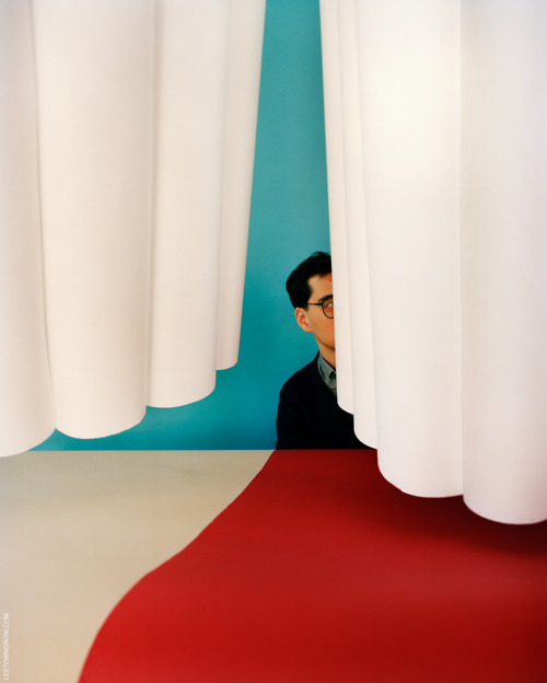 alexihobbs:  photograph by Lee Towndrow, part of his lovely paper portraits. 