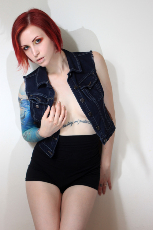 jessedangerx:  From a latest set on Zivity. <3