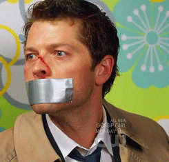 dyanitokala:wingtwink:#Gabriel is just like #BABY BROTHER SUP #and Castiel is like #no no no i did n