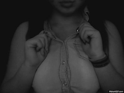 kasjloves:  lemmi touchhh… 