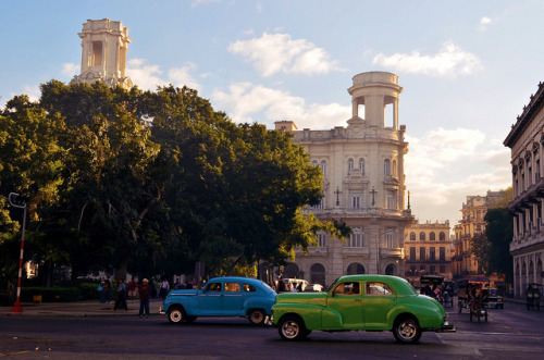 illusionwanderer: Havana street scene by The Globetrotting photographer on Flickr. Havana, Cuba