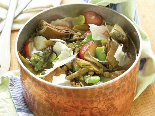 15 Fresh and Easy Spring Recipes
Spring Vegetable Stew
Made with tons of in-season vegetables, this stew is both delicate and hearty. Get the recipe!