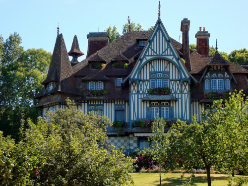 Strassburger Villa in Deauville, Normandy, France (by Michele*mp).