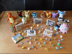 cancerously:  granbull-kun:  woundingtooth:  snowflakecatcher21:  HUGE GIVEAWAY! If you win, you will recieve: All of the pokemon figures shown- none are damaged and mewtwo is slightly white. 1 game of your choice. All include booklets and games are not