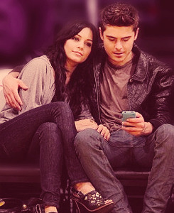 mavalovera:  wonderlass:  amazing  mavalovera:  I miss ZANESSA. Omg bring me back