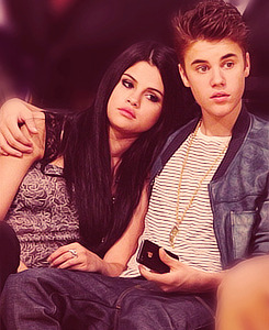 mavalovera:  wonderlass:  amazing  mavalovera:  I miss ZANESSA. Omg bring me back
