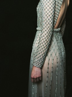 voguelovesme:  texturesandtextiles:  Valentino Haute Couture, Fall/Winter 2011    ♡